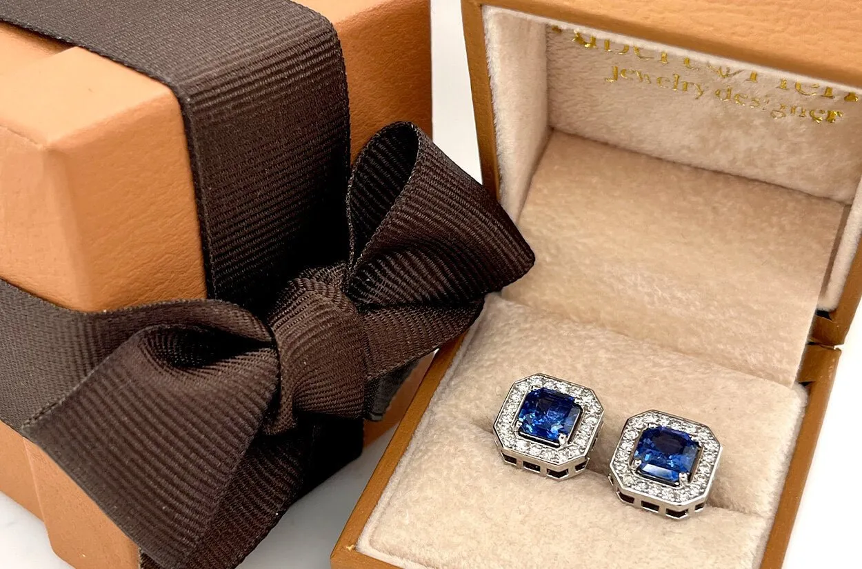 Earrings 18kt Gold Cushion Blue Sapphires & Diamonds Halo Studs