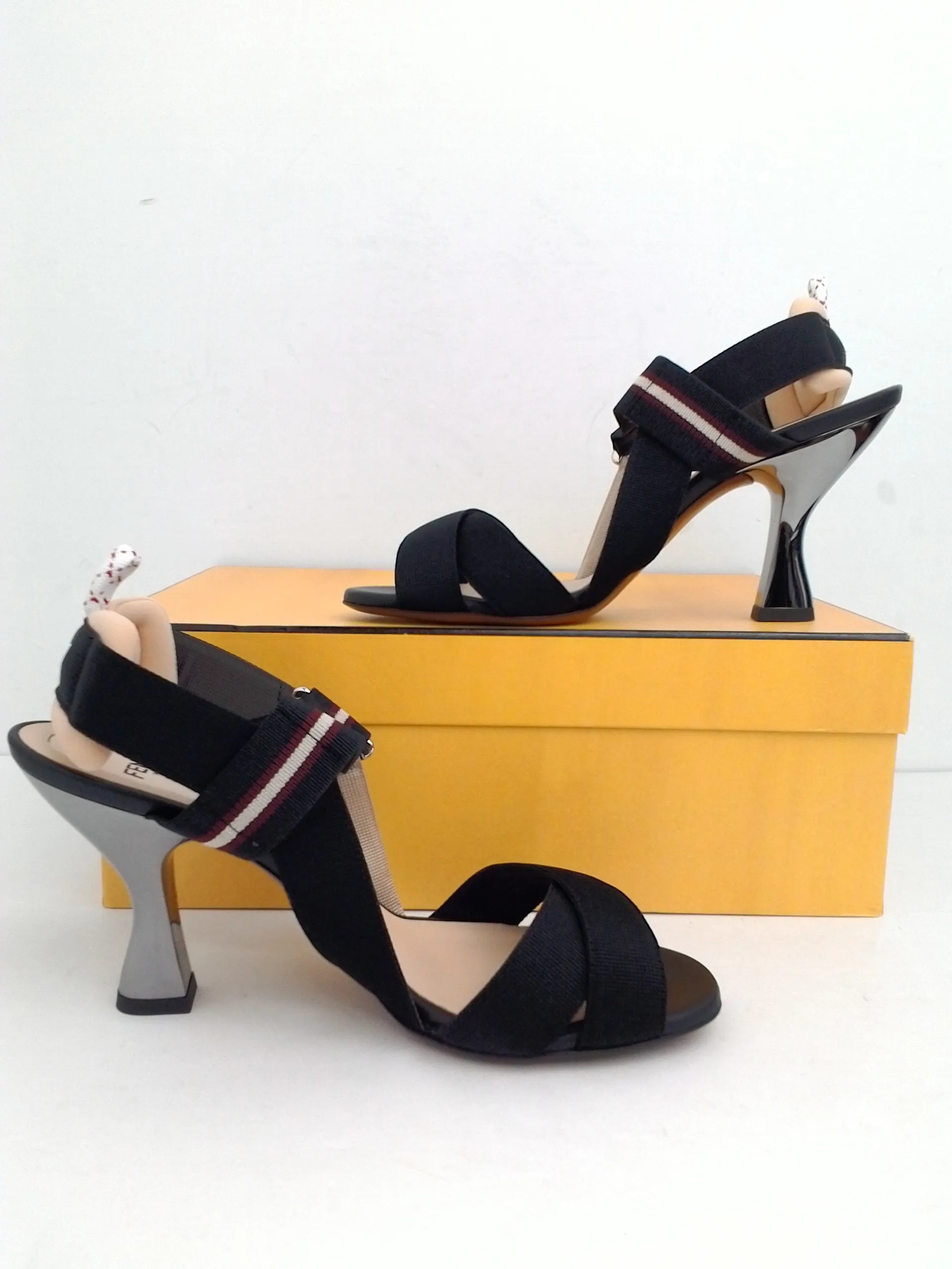 Fendi Women's Sandalo Nastro Nastro Bicol.Logo 3D Black Size 37