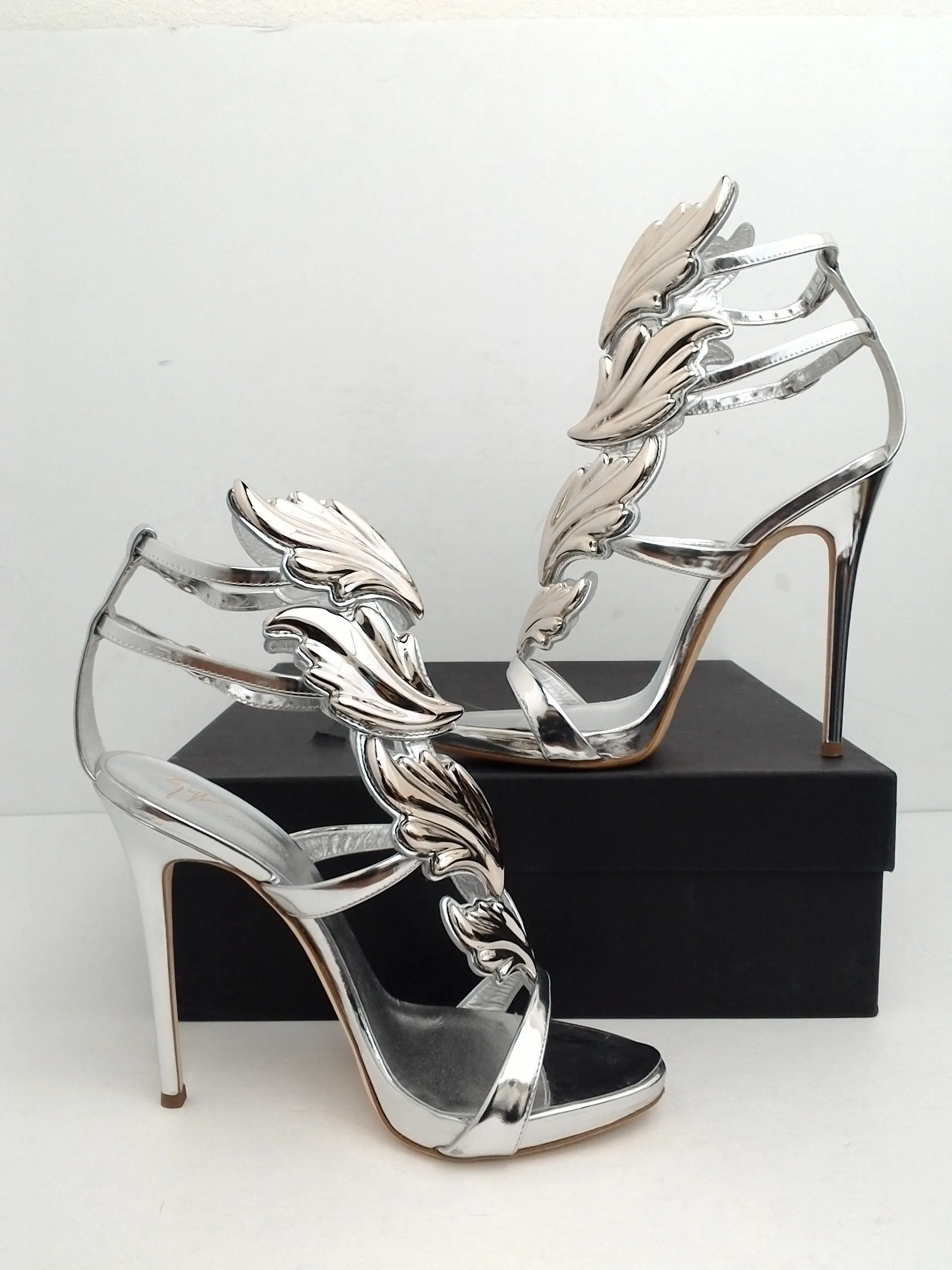 Giuseppe Zanotti Women's Coline 110 Silver Siutta Argento Cruel Size 38.5