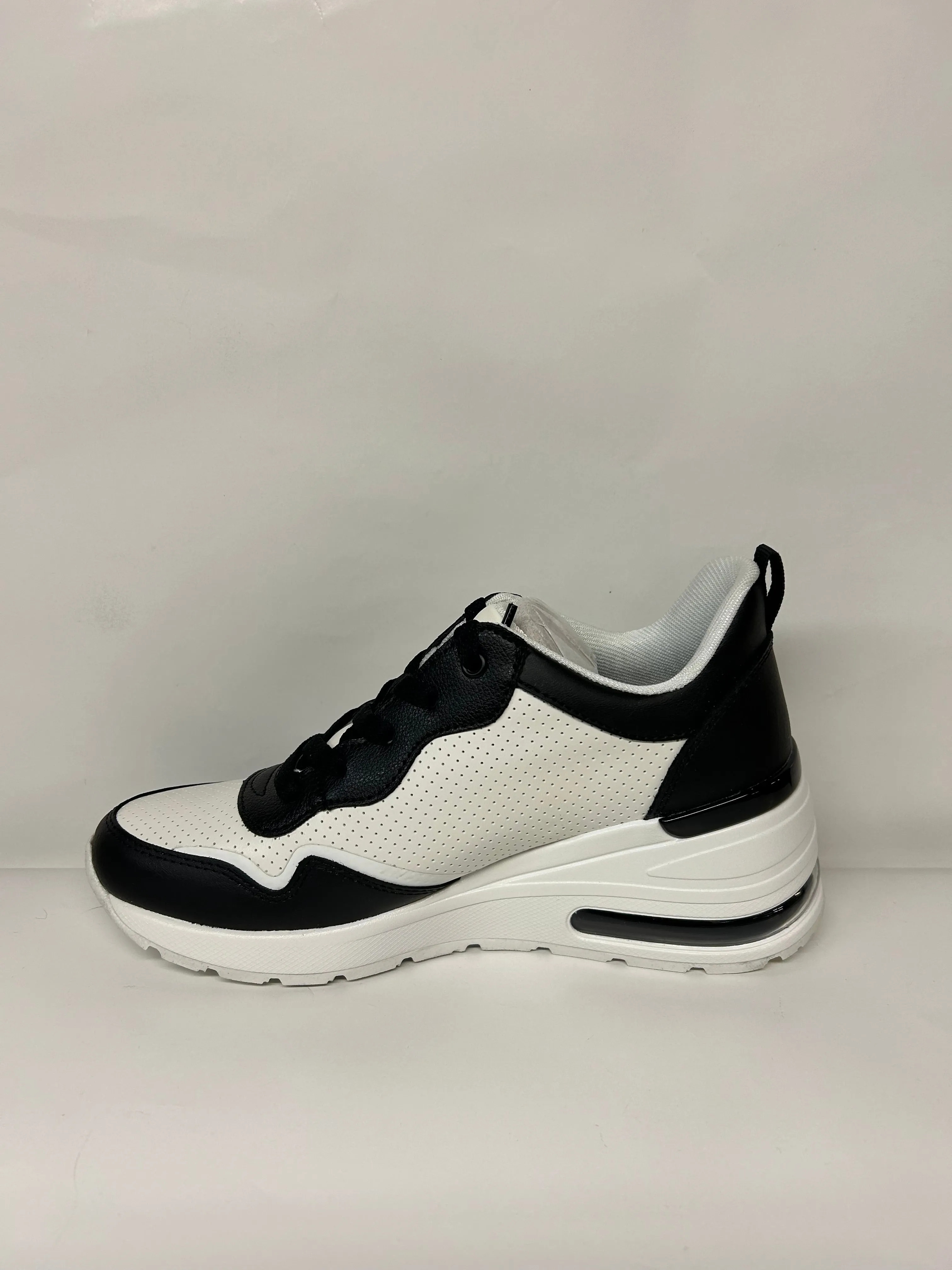 Skechers Million Air-Hotter Air Women Casual LifeStyle Shoes 155399 White / Black