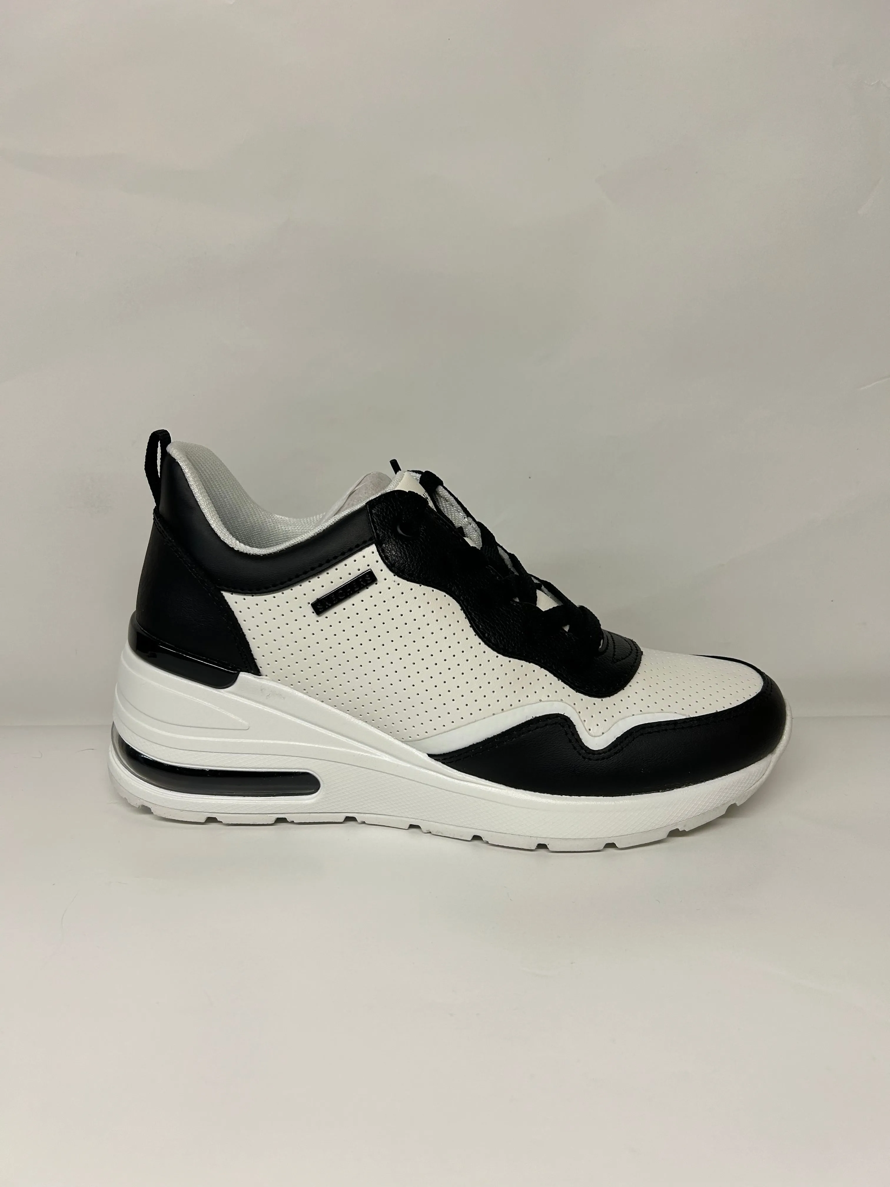 Skechers Million Air-Hotter Air Women Casual LifeStyle Shoes 155399 White / Black